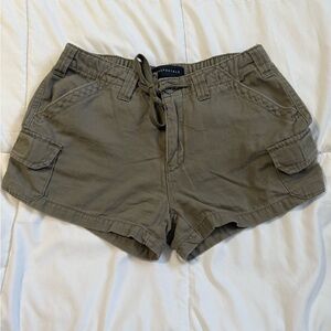 Aeropostale Green Cargo Shorts Relaxed Fit